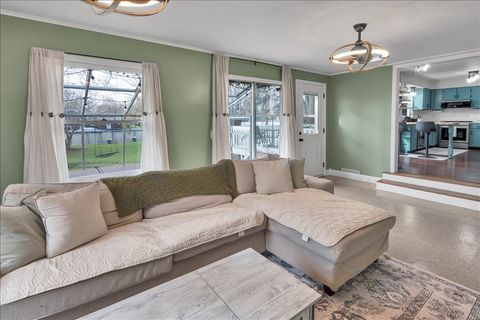 Tiny photo for 940 Orchard Court, Batavia, IL 60510 (MLS # 12614445)