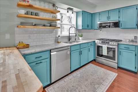 Tiny photo for 940 Orchard Court, Batavia, IL 60510 (MLS # 12614445)