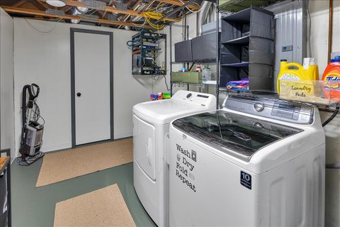 Tiny photo for 940 Orchard Court, Batavia, IL 60510 (MLS # 12614445)