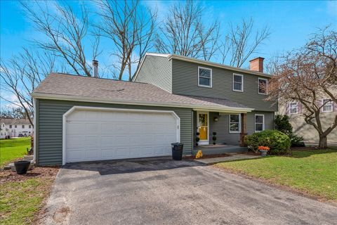 Tiny photo for 940 Orchard Court, Batavia, IL 60510 (MLS # 12614445)