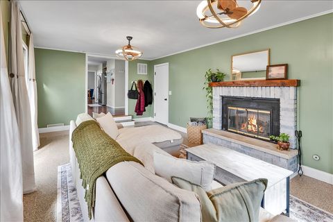 Tiny photo for 940 Orchard Court, Batavia, IL 60510 (MLS # 12614445)