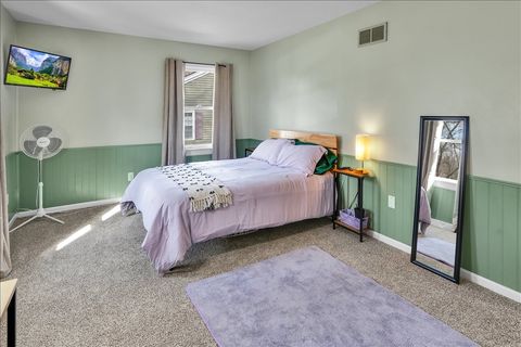 Tiny photo for 940 Orchard Court, Batavia, IL 60510 (MLS # 12614445)