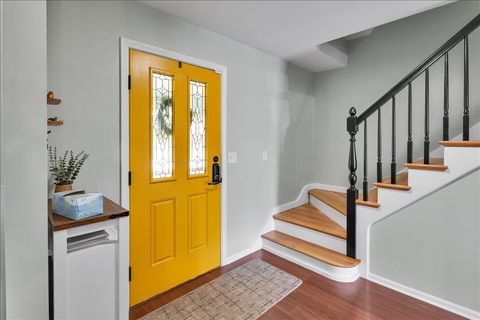 Tiny photo for 940 Orchard Court, Batavia, IL 60510 (MLS # 12614445)