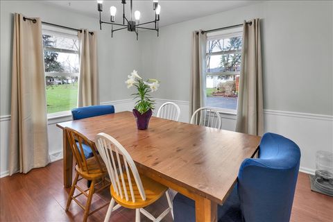 Tiny photo for 940 Orchard Court, Batavia, IL 60510 (MLS # 12614445)