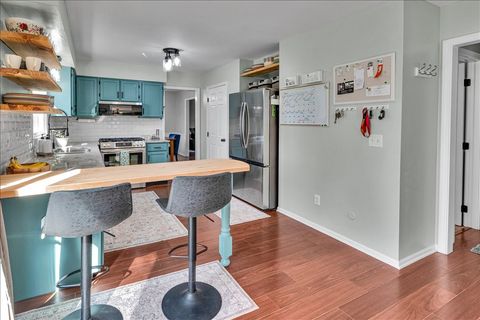 Tiny photo for 940 Orchard Court, Batavia, IL 60510 (MLS # 12614445)