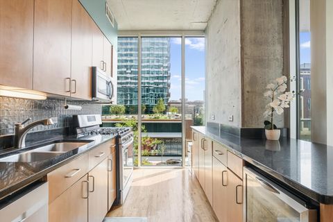 Tiny photo for 1720 S Michigan Avenue #308, Chicago, IL 60616 (MLS # 12498009)