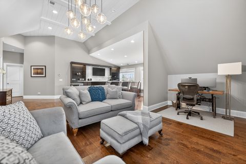 Tiny photo for 39W162 Long Meadow Lane, St. Charles, IL 60175 (MLS # 12422960)