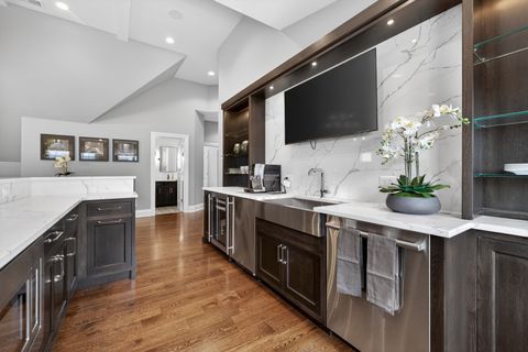 Tiny photo for 39W162 Long Meadow Lane, St. Charles, IL 60175 (MLS # 12422960)