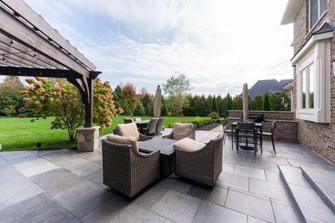 Tiny photo for 39W162 Long Meadow Lane, St. Charles, IL 60175 (MLS # 12422960)