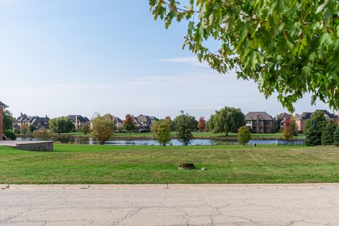 Tiny photo for 39W162 Long Meadow Lane, St. Charles, IL 60175 (MLS # 12422960)