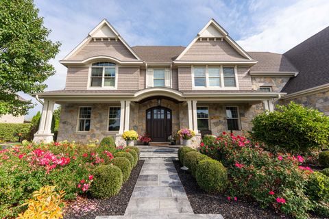 Tiny photo for 39W162 Long Meadow Lane, St. Charles, IL 60175 (MLS # 12422960)