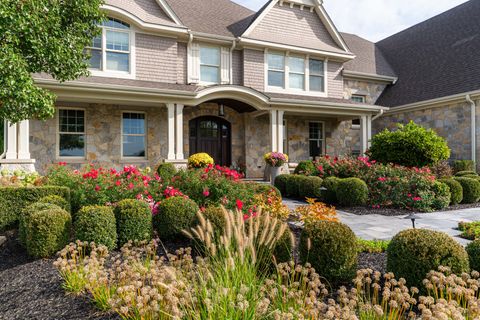 Tiny photo for 39W162 Long Meadow Lane, St. Charles, IL 60175 (MLS # 12422960)