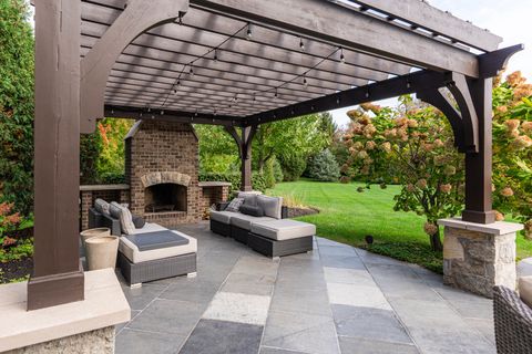 Tiny photo for 39W162 Long Meadow Lane, St. Charles, IL 60175 (MLS # 12422960)