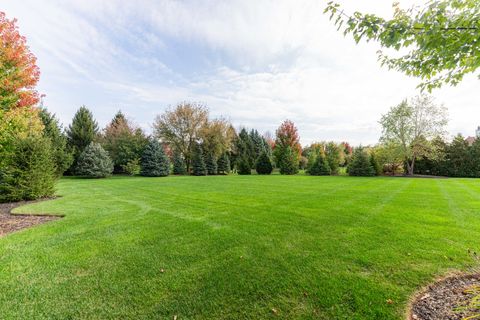 Tiny photo for 39W162 Long Meadow Lane, St. Charles, IL 60175 (MLS # 12422960)