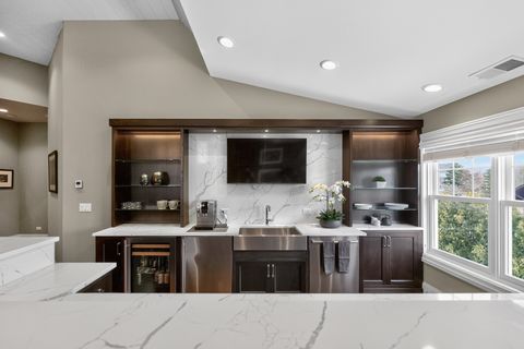 Tiny photo for 39W162 Long Meadow Lane, St. Charles, IL 60175 (MLS # 12422960)