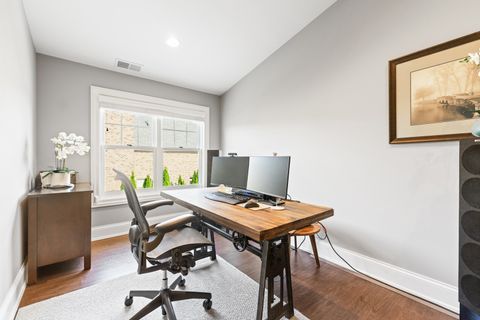 Tiny photo for 39W162 Long Meadow Lane, St. Charles, IL 60175 (MLS # 12422960)