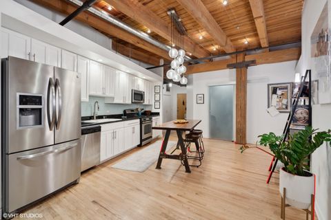 Tiny photo for 612 N Oakley Boulevard #112, Chicago, IL 60612 (MLS # 12604719)