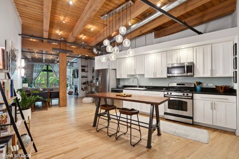 Tiny photo for 612 N Oakley Boulevard #112, Chicago, IL 60612 (MLS # 12604719)