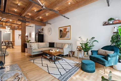 Tiny photo for 612 N Oakley Boulevard #112, Chicago, IL 60612 (MLS # 12604719)