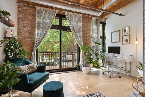 Tiny photo for 612 N Oakley Boulevard #112, Chicago, IL 60612 (MLS # 12604719)