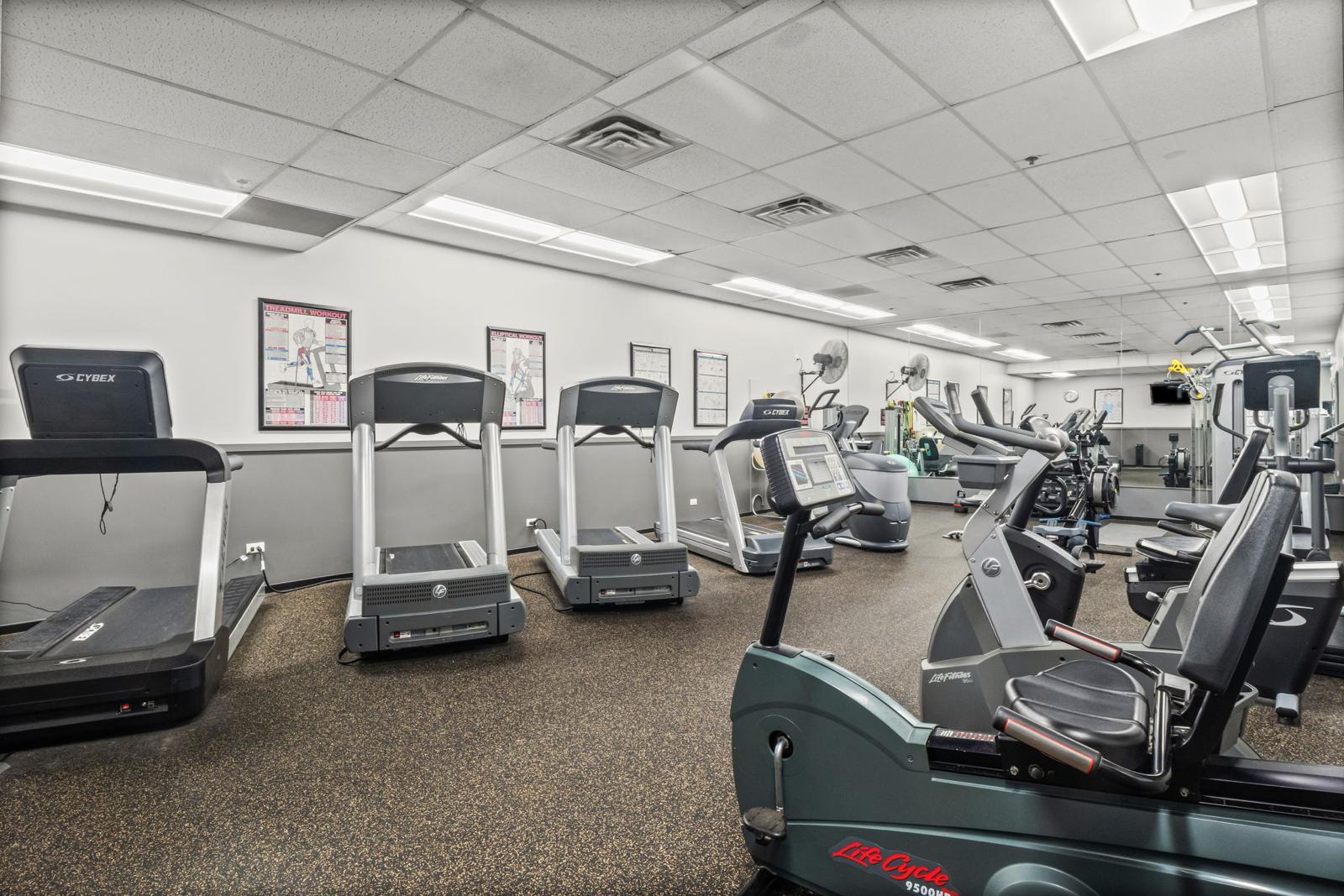 130 S CANAL Street 813