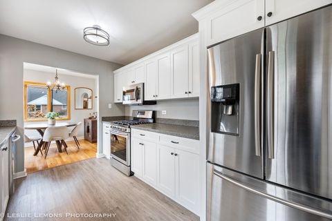 Tiny photo for 4 Lincoln Court, Lombard, IL 60148 (MLS # 12581525)