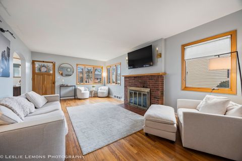 Tiny photo for 4 Lincoln Court, Lombard, IL 60148 (MLS # 12581525)