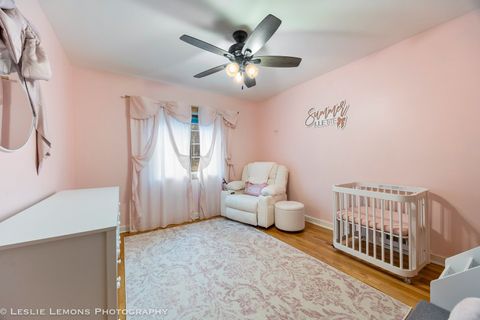 Tiny photo for 4 Lincoln Court, Lombard, IL 60148 (MLS # 12581525)