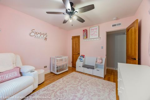 Tiny photo for 4 Lincoln Court, Lombard, IL 60148 (MLS # 12581525)