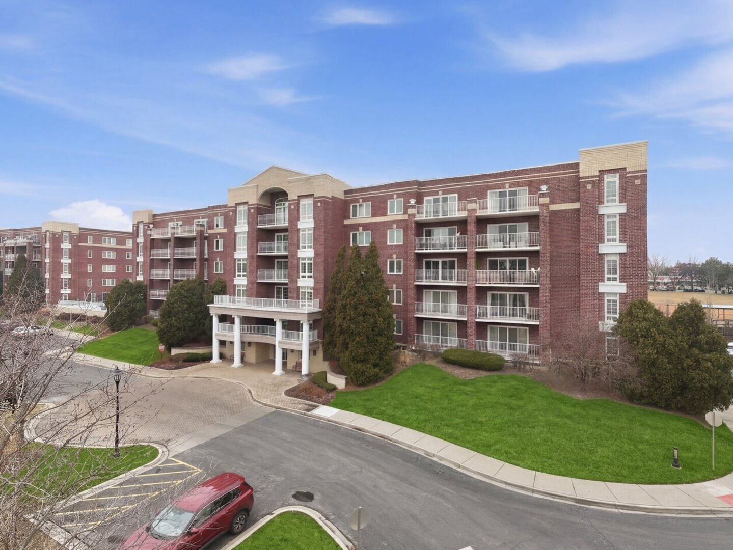 7081 W Touhy Avenue 407