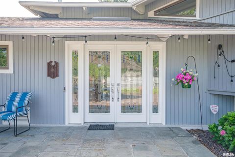 Tiny photo for 1114 S Perrine Street, Centralia, IL 62801 (MLS # EB459023)