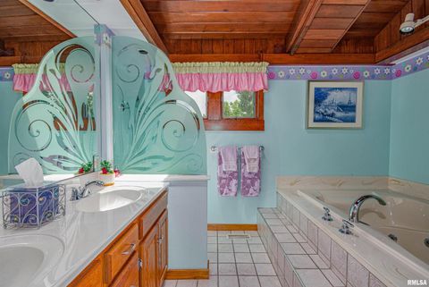 Tiny photo for 1114 S Perrine Street, Centralia, IL 62801 (MLS # EB459023)