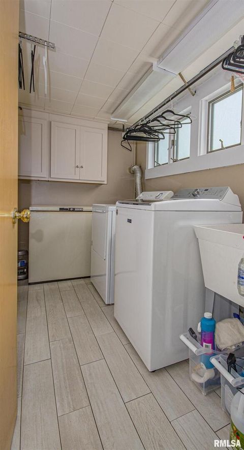 Tiny photo for 1114 S Perrine Street, Centralia, IL 62801 (MLS # EB459023)