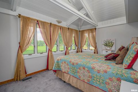 Tiny photo for 1114 S Perrine Street, Centralia, IL 62801 (MLS # EB459023)