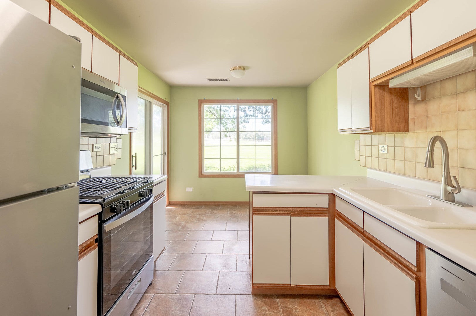 250 Ashbury Lane 3