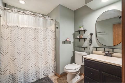 Tiny photo for 5444 10th Avenue, Moline, IL 61265 (MLS # 12556255)