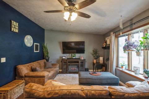 Tiny photo for 5444 10th Avenue, Moline, IL 61265 (MLS # 12556255)