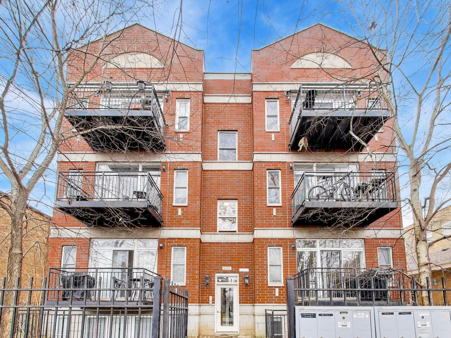 6545 N Sacramento Avenue 1S