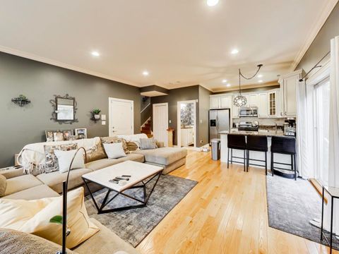 Tiny photo for 6545 N Sacramento Avenue #1S, Chicago, IL 60645 (MLS # 12611628)