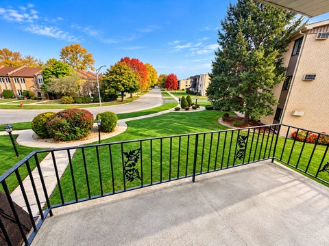 Tiny photo for 5701 129th Street #2A, Crestwood, IL 60418 (MLS # 12794950)