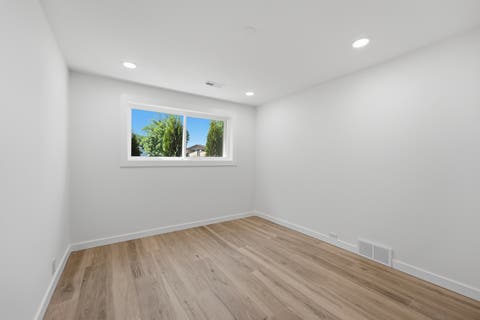 Tiny photo for 2524 Allison Court, Glenview, IL 60025 (MLS # 12685373)