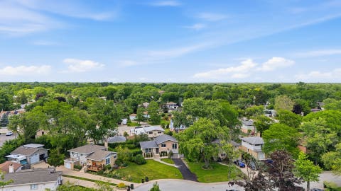 Tiny photo for 2524 Allison Court, Glenview, IL 60025 (MLS # 12685373)