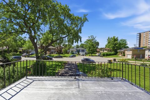 Tiny photo for 2524 Allison Court, Glenview, IL 60025 (MLS # 12685373)