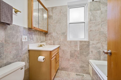 Tiny photo for 4910 N Spaulding Avenue #1E, Chicago, IL 60625 (MLS # 12762580)