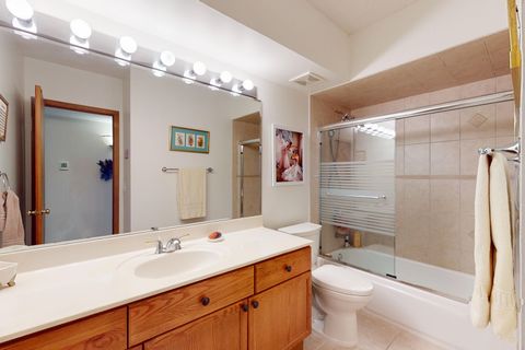 Tiny photo for 201 N Vail Avenue #207, Arlington Heights, IL 60004 (MLS # 12629800)