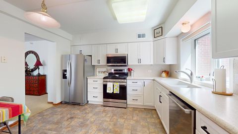 Tiny photo for 201 N Vail Avenue #207, Arlington Heights, IL 60004 (MLS # 12629800)