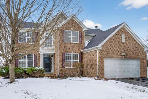 Photo of 1590 Russell Drive, Hoffman Estates, IL 60192 (MLS # 12589831)