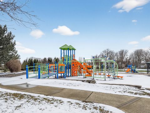 Tiny photo for 1590 Russell Drive, Hoffman Estates, IL 60192 (MLS # 12589831)