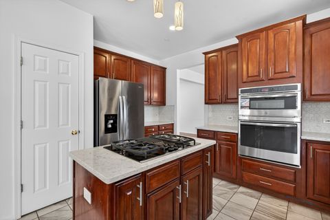 Tiny photo for 1590 Russell Drive, Hoffman Estates, IL 60192 (MLS # 12589831)