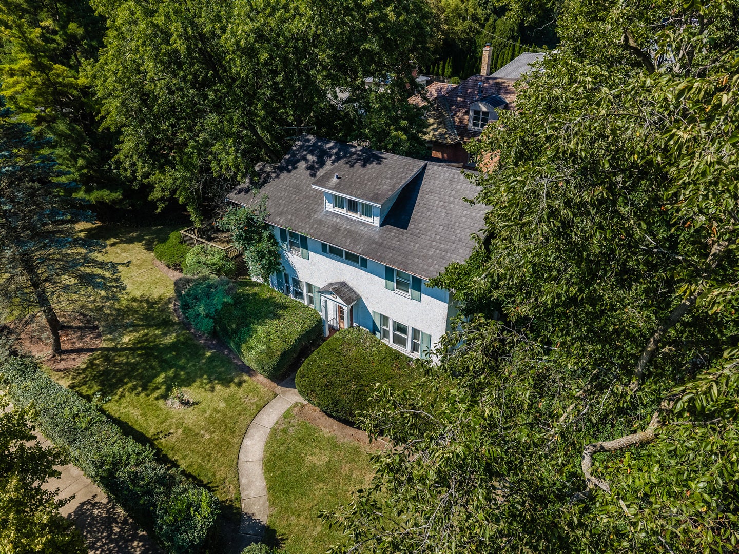 590 Willow Road